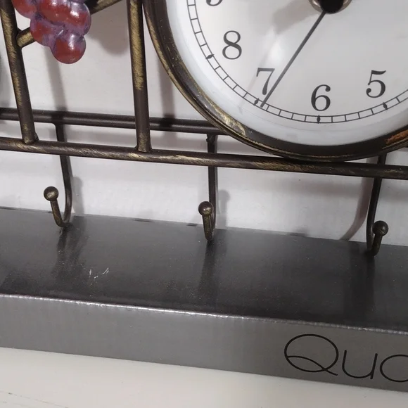 𝅺platinum quartz home wall decor keychain holder - Picture 5 of 9